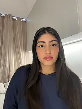 Gaby zahir  online show from 11/27/25, 03:47