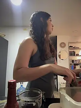 Gaby zahir  online show from 12/01/25, 02:22