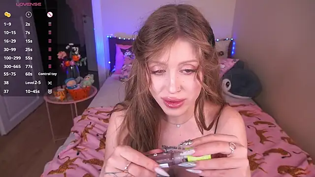 Snapshot of PenellopaRaw chatting on 10/10/25, 03:55 PenellopaRaw online show from 10/10/25, 03:55