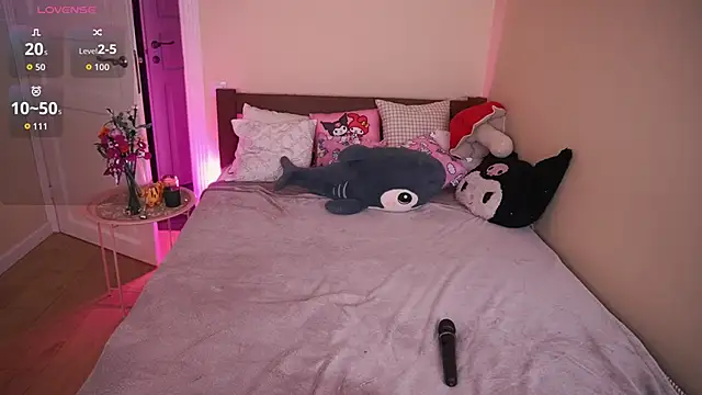 Snapshot of PenellopaRaw chatting on 11/15/25, 12:19 PenellopaRaw online show from 11/15/25, 12:19