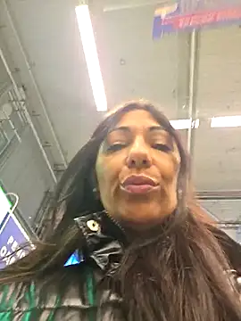 LeticiaWoods online show from 10/17/25, 09:34