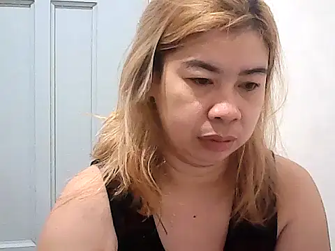Snapshot of Totally_Naked69 chatting on 01/25/25, 12:48 Totally Naked69 online show from 01/25/25, 12:48
