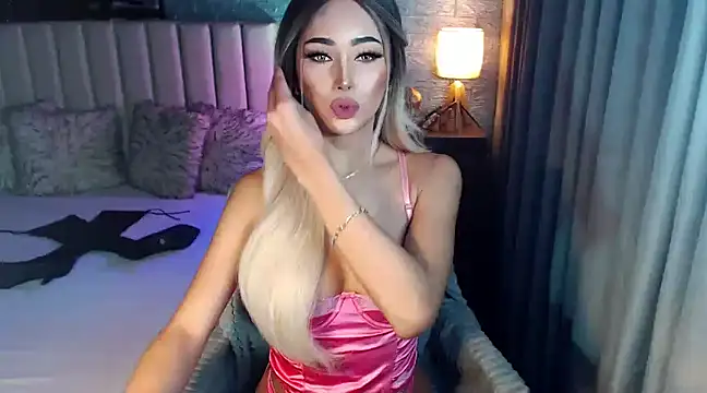 Miss Amandaversace online show from 12/14/24, 12:55