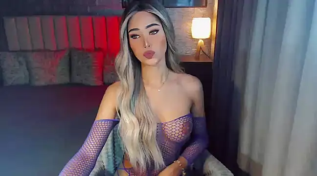 Miss Amandaversace online show from 02/11/25, 09:35