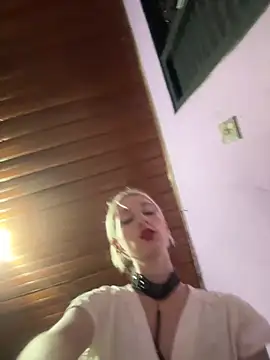 Snapshot of bunnydark00 chatting on 02/28/25, 02:09 bunnydark00 online show from 02/28/25, 02:09