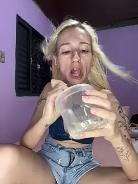 Snapshot of bunnydark00 chatting on 03/04/25, 04:06 bunnydark00 online show from 03/04/25, 04:06