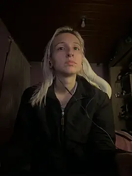 Snapshot of bunnydark00 chatting on 09/12/25, 11:48 bunnydark00 online show from 09/12/25, 11:48