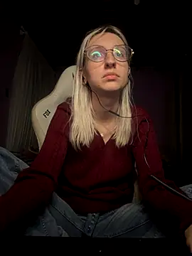 Snapshot of bunnydark00 chatting on 10/02/25, 12:28 bunnydark00 online show from 10/02/25, 12:28