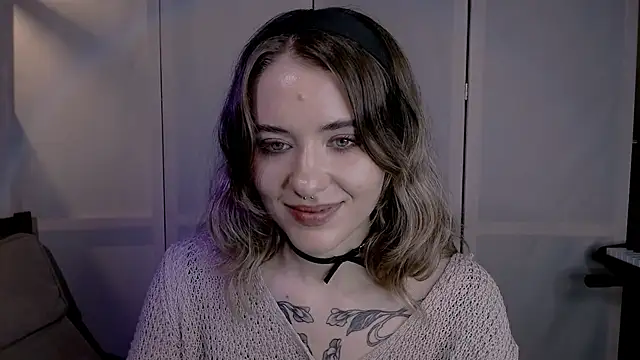 risha laas online show from 12/19/24, 04:57