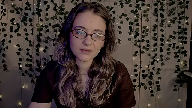 risha laas online show from 02/15/25, 07:17