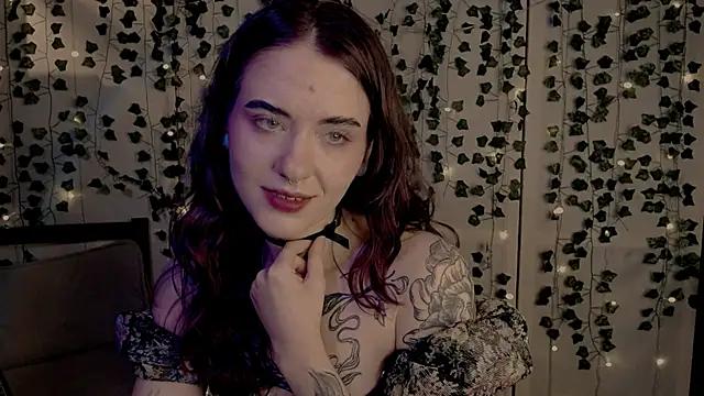 risha laas online show from 03/22/25, 06:14