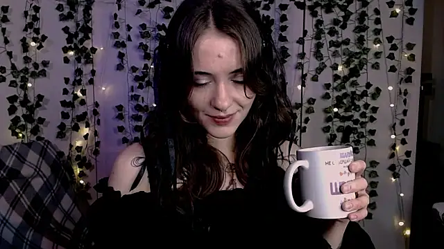risha laas online show from 04/19/26, 08:11