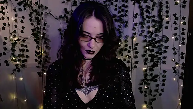 risha laas online show from 05/01/26, 08:24