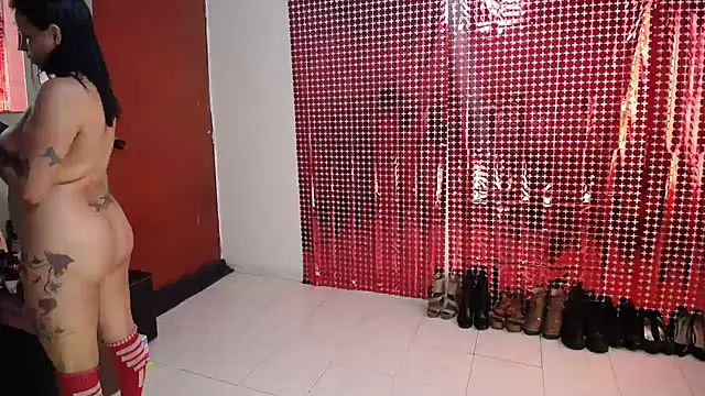 Snapshot of Sweett_Anya chatting on 10/23/25, 07:01 Sweett Anya online show from 10/23/25, 07:01