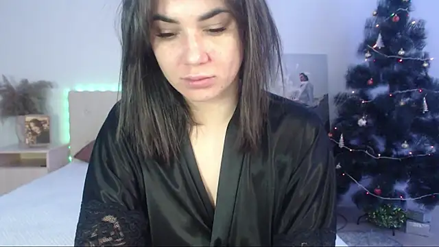 Snapshot of RoxannePure chatting on 12/27/24, 02:04 RoxannePure online show from 12/27/24, 02:04