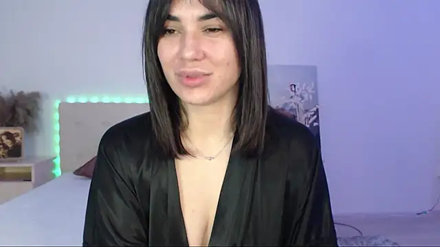 Snapshot of RoxannePure chatting on 01/22/25, 05:05 RoxannePure online show from 01/22/25, 05:05