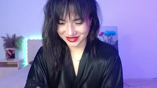 RoxannePure online show from 10/28/25, 04:27