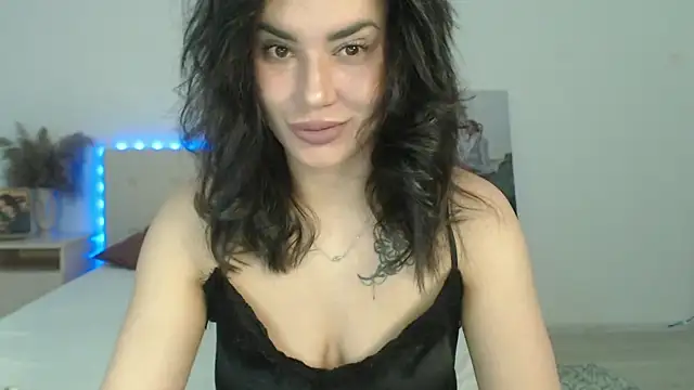 Snapshot of RoxannePure chatting on 04/01/26, 04:02 RoxannePure online show from 04/01/26, 04:02