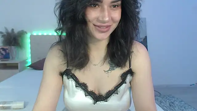 Snapshot of RoxannePure chatting on 04/02/26, 04:21 RoxannePure online show from 04/02/26, 04:21