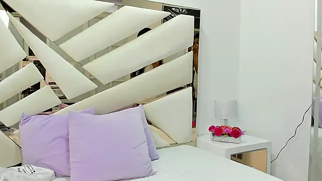 Snapshot of Naughty__Mom chatting on 03/11/25, 09:56 Naughty Mom online show from 03/11/25, 09:56