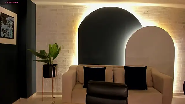 RossieRhoades online show from 01/17/25, 11:38