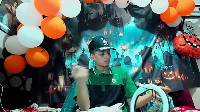 davidlatin66 online show from 10/17/25, 01:20