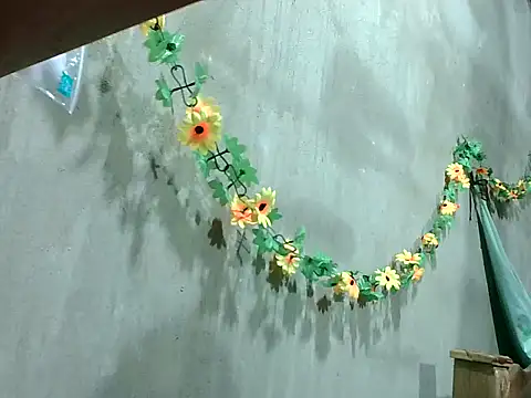 Snapshot of 2ocmaxi chatting on 10/23/25, 05:12 2ocmaxi online show from 10/23/25, 05:12