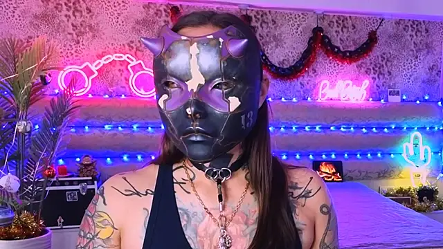 Cool Freak  online show from 11/22/25, 10:03