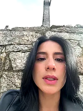 Snapshot of Ale_Lewis chatting on 11/01/25, 12:29 Ale Lewis online show from 11/01/25, 12:29