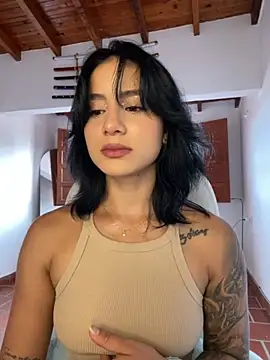 Snapshot of Ale_Lewis chatting on 11/24/25, 07:24 Ale Lewis online show from 11/24/25, 07:24