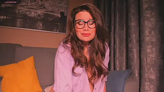 Snapshot of Jessica_555 chatting on 03/13/25, 01:32 Jessica 555 online show from 03/13/25, 01:32