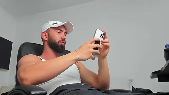 MichaelMasterss online show from 12/30/24, 08:47