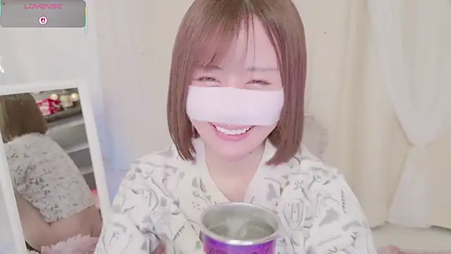 Yuu  k online show from 02/16/25, 04:32