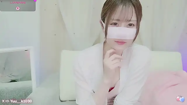 Snapshot of Yuu__k chatting on 03/03/25, 03:31 Yuu k online show from 03/03/25, 03:31