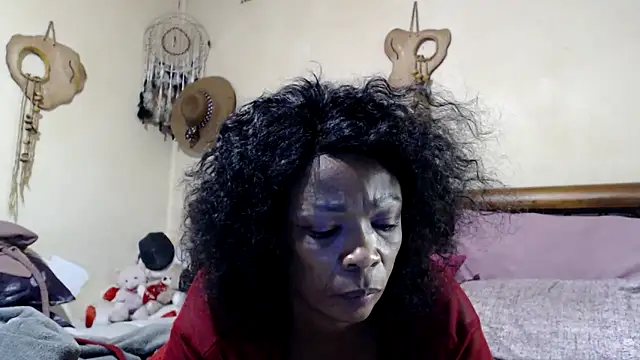 Snapshot of Gucci_Bx chatting on 02/14/25, 10:58 Gucci Bx online show from 02/14/25, 10:58