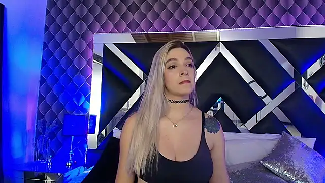 victoriaa lee  online show from 11/27/25, 08:00