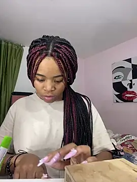 Mia damm online show from 01/01/25, 12:32