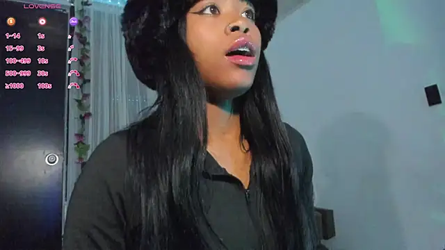 Mia damm online show from 03/19/25, 03:41