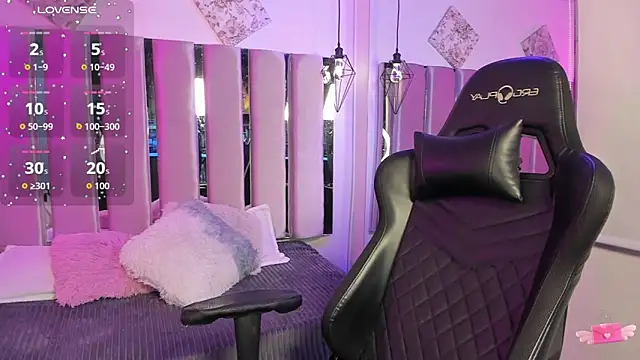 Mia damm online show from 10/25/25, 11:43