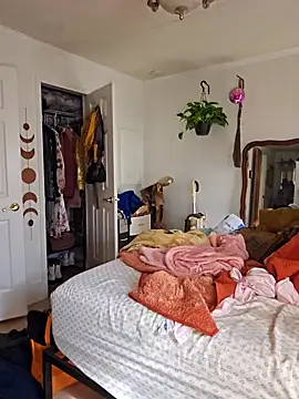 Snapshot of mossy_kiss chatting on 11/05/25, 06:41 mossy kiss online show from 11/05/25, 06:41