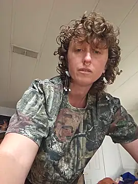 Snapshot of mossy_kiss chatting on 11/10/25, 05:12 mossy kiss online show from 11/10/25, 05:12