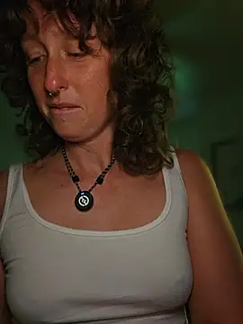 mossy kiss online show from 07/04/26, 01:50