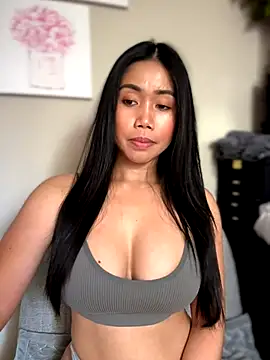 Snapshot of JazzieXo chatting on 11/04/25, 08:08 JazzieXo online show from 11/04/25, 08:08