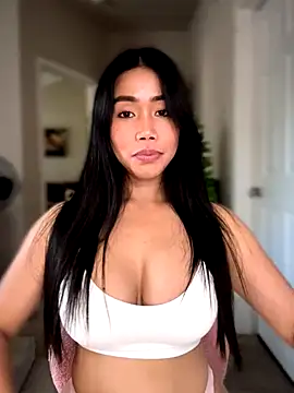 Snapshot of JazzieXo chatting on 12/17/25, 08:26 JazzieXo online show from 12/17/25, 08:26