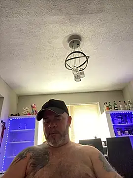 Snapshot of Cristian-Brayan chatting on 04/15/26, 06:26 Cristian-Brayan online show from 04/15/26, 06:26
