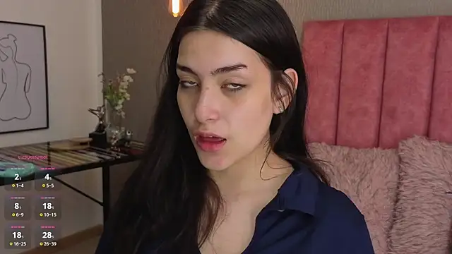Alexa Thaylor  online show from 05/04/26, 04:03