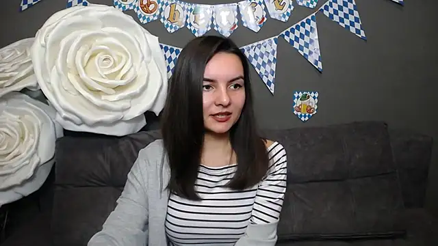 Snapshot of JasmineAsha chatting on 10/02/25, 06:20 JasmineAsha online show from 10/02/25, 06:20