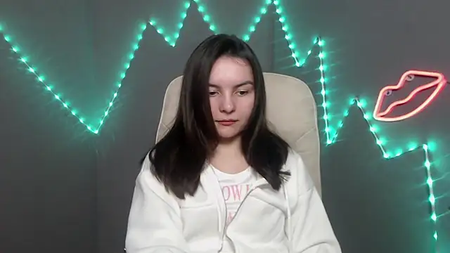 Snapshot of JasmineAsha chatting on 03/04/26, 07:58 JasmineAsha online show from 03/04/26, 07:58