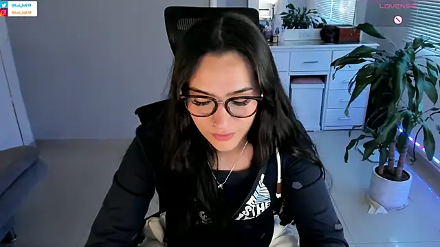 Snapshot of ImLui_lu chatting on 01/15/25, 10:35 ImLui lu online show from 01/15/25, 10:35