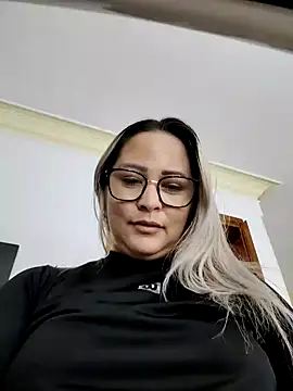 WANDAFOXX1 online show from 12/29/24, 12:20